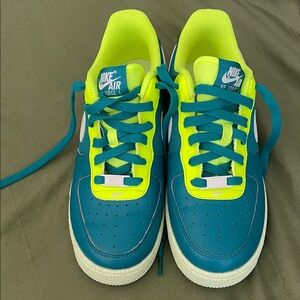 Nike Air Sneakers Air Force 1 Teal and Neon Yellow Youth 6.5